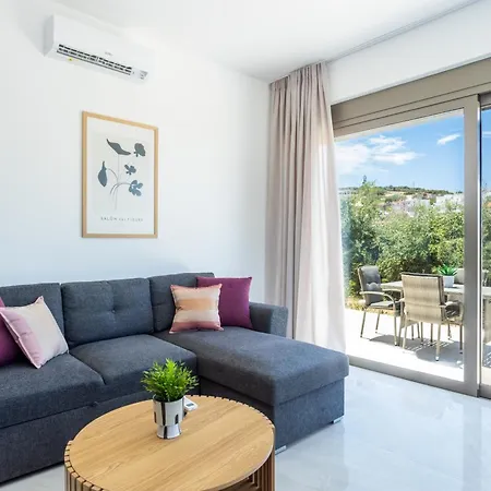 Apartment Agia Marina Comfort House *